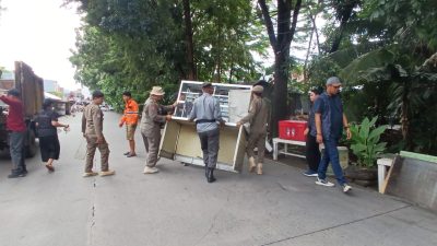 Sering Macet, Pemkot Makassar Tertibkan Lapak Liar di Jalan Saripa Raya