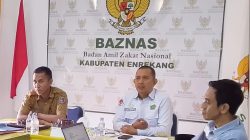 Baznas Enrekang Kucur Bantu Dana 10 Juta Sukseskan Program Da’i 3T Desa Benteng Alla