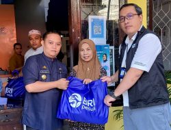 Warga Dan Lurah Pattingalloang Terima 700 Paket Sembako BRI Peduli  Ramadhan 1447 H