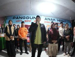 Dari Safari Ramadhan, Munafri Arifuddin Tinjau Pengungsi Banjir Tengah Malam