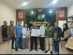 Kejari Pare-pare Sulsel Diganjar Penghargaan dari BPI KPNPA RI