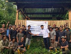 Peduli Petani Alpukat, Garuda Autowork Kerjasama DPC Garuda Gowa Salurkan Bantuan Bibit Gratis       
