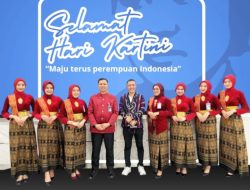 Busana Adat Pinca BRI Cabang Enrekang Dan Kebaya Karyawati Layanan Teller Sambut Hari Kartini