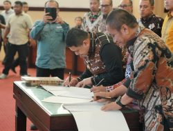 Munafri Teken Komitmen, Makassar Gaspol Tangani Sampah