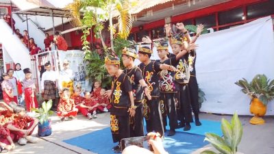 Di Balik Tawa dan Tarian, Siswa Kelas VA SD Inpres 1 Rayakan Hardiknas dengan Cinta Budaya Nusantara