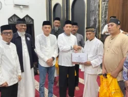 Safari Ramadan: Hengky Yasin Ajak Warga Bontoloe Jaga Kebersihan dan Gotong Royong