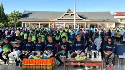 Ribuan Guru Ramaikan Hardiknas di Takalar, Jalan Santai Penuh Semangat